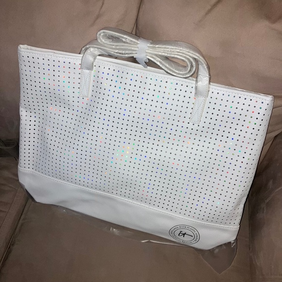 It Cosmetics 2024 Summer Beach Bag Large Shoulder Tote White & Iridescent Lined - Picture 2 of 8